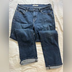 Women’s Levi’s size 8